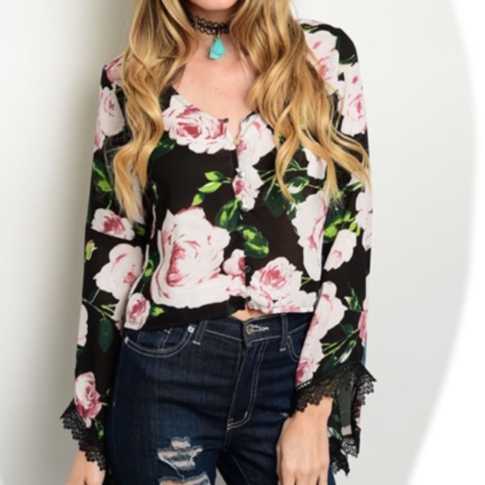 New! 💥 YAMINI black & pink floral blouse